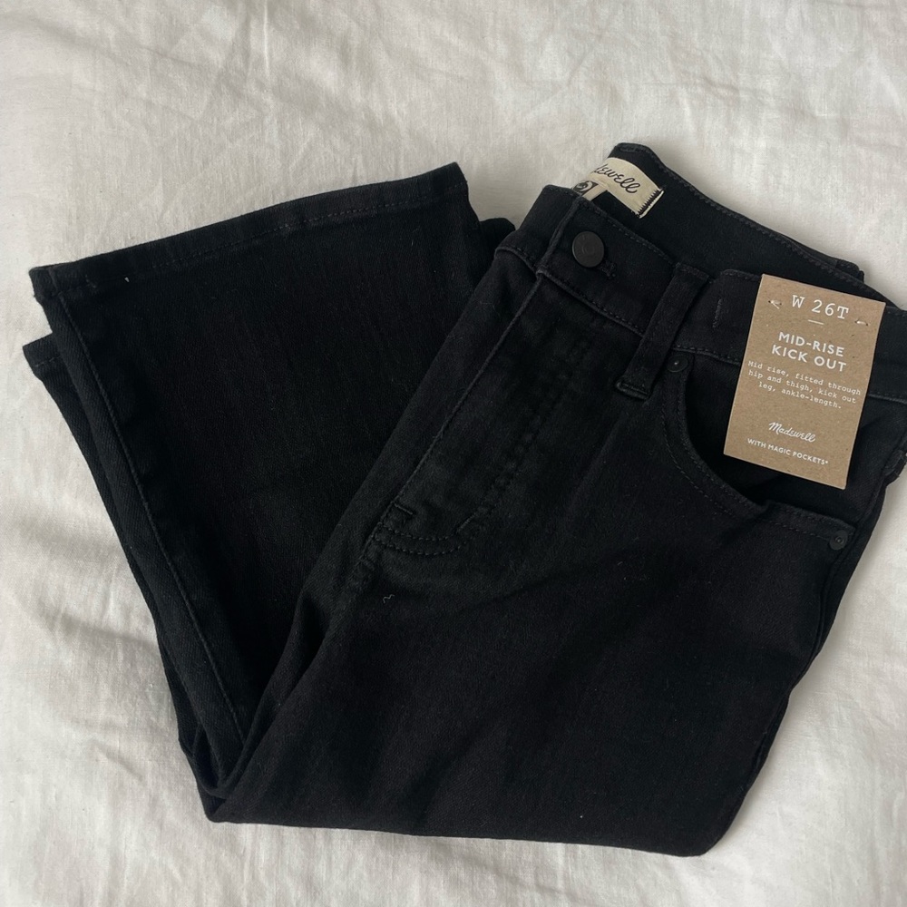 Madewell tall kick out crop jeans in black rinse wash